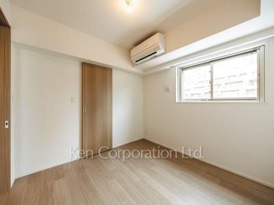 Bedroom ※Photo of the same layout on 7 floor. Decoration and fixture may differ.