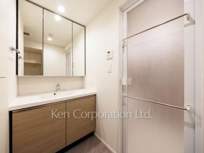 Powder Room ※Photo of the same layout on 7 floor. Decoration and fixture may differ.