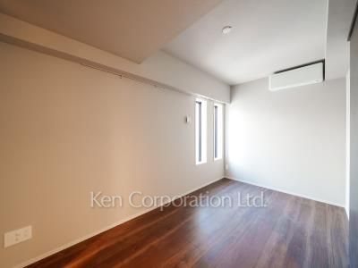 Bedroom ※Photo of the same layout on 4 floor. Decoration and fixture may differ.