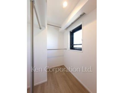 Closet ※Photo of the same layout on 2 floor. Decoration and fixture may differ.