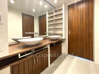 Powder Room