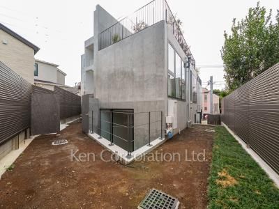 Private yard/Garden