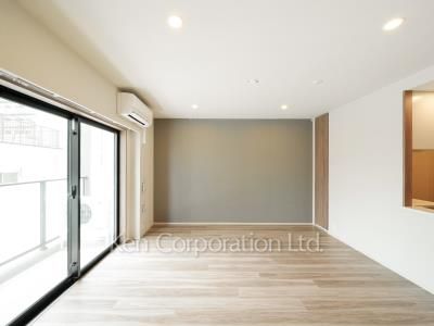 Living-Dining ※Photo of the same layout on 6 floor. Decoration and fixture may differ.