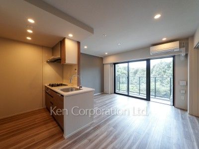 Living-Dining ※Photo of the same layout on 5 floor. Decoration and fixture may differ.