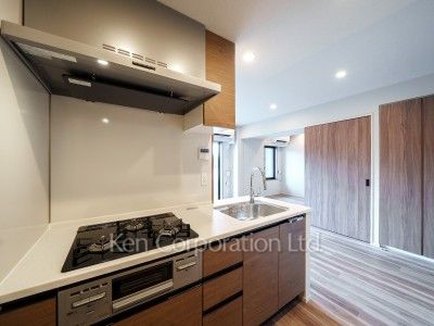 Kitchen ※Photo of the same layout on 5 floor. Decoration and fixture may differ.