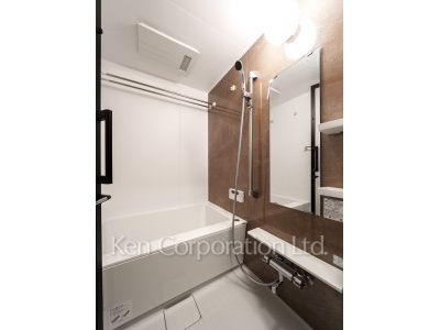 Bath ※Photo of the same layout on 5 floor. Decoration and fixture may differ.