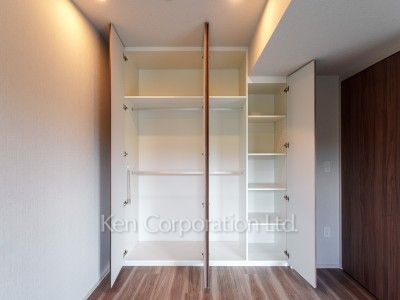 Closet ※Photo of the same layout on 5 floor. Decoration and fixture may differ.
