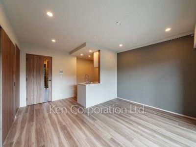 Living-Dining ※Photo of the same layout on 5 floor. Decoration and fixture may differ.