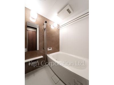Bath ※Photo of the same layout on 12 floor. Decoration and fixture may differ.