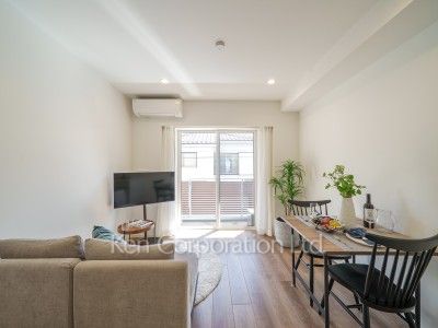 Living-Dining (Showroom)