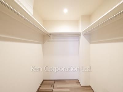 Walk-In Closet