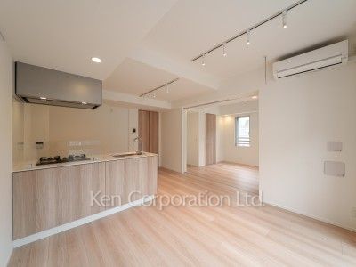 Living-Dining ※Photo of the same layout on 3 floor. Decoration and fixture may differ.