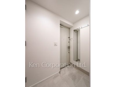 Entrance ※Photo of the same layout on 3 floor. Decoration and fixture may differ.
