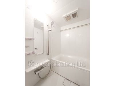 Bath ※Photo of the same layout on 3 floor. Decoration and fixture may differ.