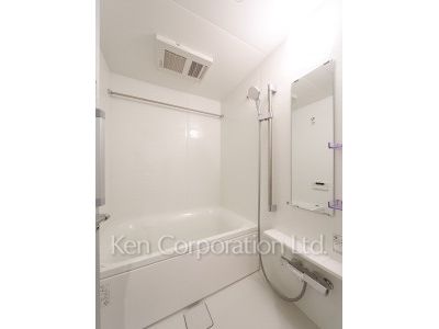 Bath ※Photo of the same layout on 3 floor. Decoration and fixture may differ.