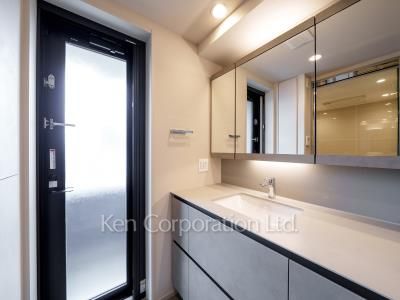Powder Room