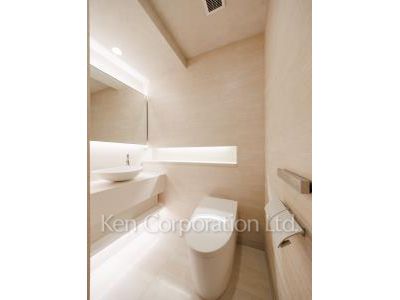 Lavatory ※Photo of the same layout on 3 floor. Decoration and fixture may differ.