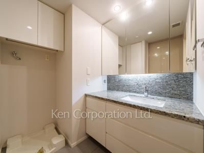 Powder Room