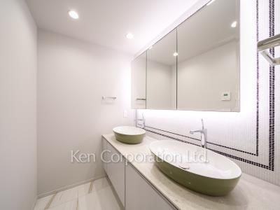 Powder Room