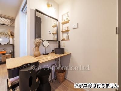 Powder Room