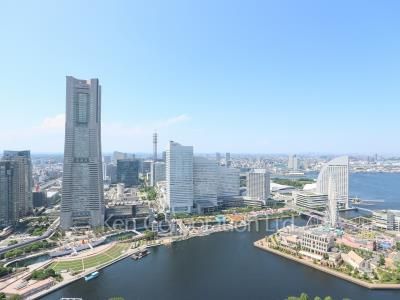 View from the property ※Photo of the same layout on 45 floor. Decoration and fixture may differ.