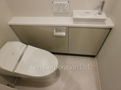 Lavatory ※Photo of the same layout on 45 floor. Decoration and fixture may differ.