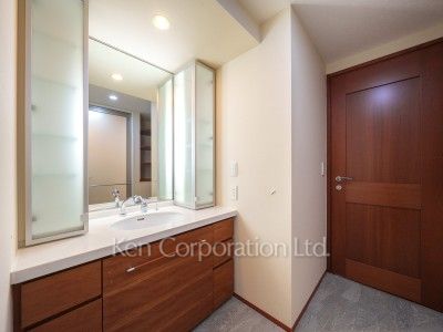 Lavatory