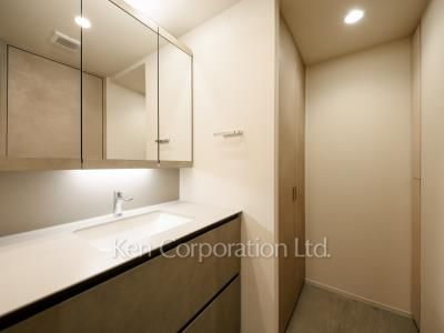 Powder Room