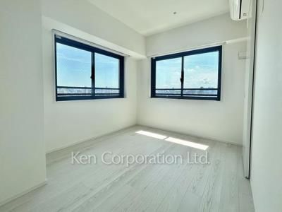 Bedroom ※Photo of the same layout on 13 floor. Decoration and fixture may differ.