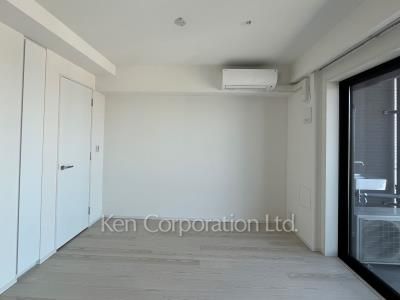 Bedroom ※Photo of the same layout on 13 floor. Decoration and fixture may differ.