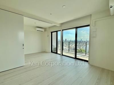 Living-Dining ※Photo of the same layout on 3 floor. Decoration and fixture may differ.