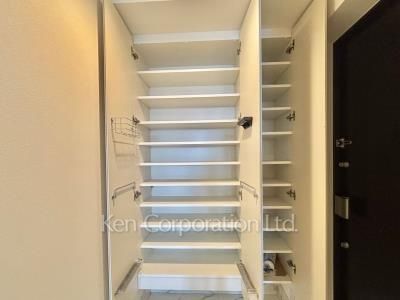Entrance ※Photo of the same layout on 3 floor. Decoration and fixture may differ.