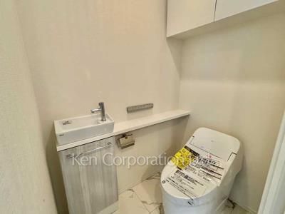 Lavatory ※Photo of the same layout on 13 floor. Decoration and fixture may differ.