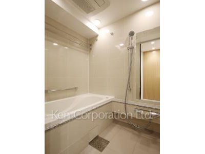Bath ※Photo of the same layout on 1 floor. Decoration and fixture may differ.