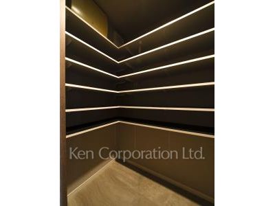 Shoes-In Closet ※Photo of the same layout on 5 floor. Decoration and fixture may differ.