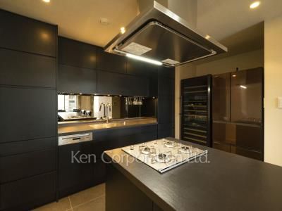 Kitchen ※Photo of the same layout on 5 floor. Decoration and fixture may differ.