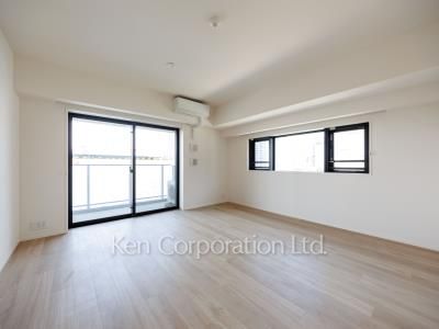 Living-Dining ※Photo of the same layout on 3 floor. Decoration and fixture may differ.