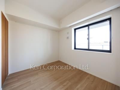 Bedroom ※Photo of the same layout on 3 floor. Decoration and fixture may differ.