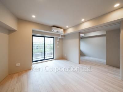 Living-Dining ※Photo of the same layout on 3 floor. Decoration and fixture may differ.