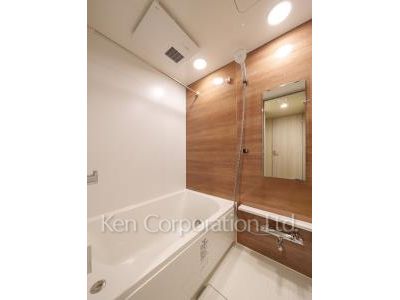 Bath ※Photo of the same layout on 3 floor. Decoration and fixture may differ.