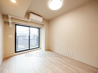 Bedroom ※Photo of the same layout on 5 floor. Decoration and fixture may differ.