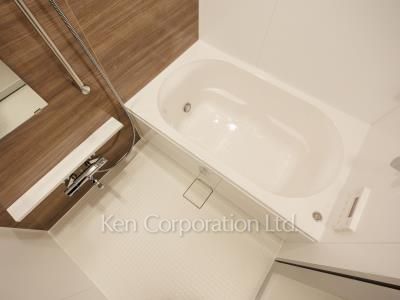 Bath ※Photo of the same layout on 5 floor. Decoration and fixture may differ.