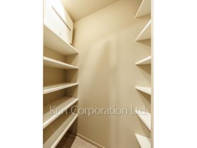 Storage ※Photo of the same layout on 5 floor. Decoration and fixture may differ.