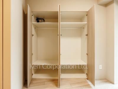 Closet ※Photo of the same layout on 5 floor. Decoration and fixture may differ.