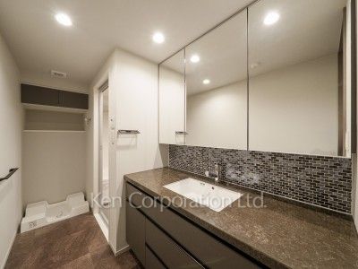 Powder Room