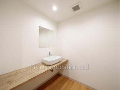 Powder Room