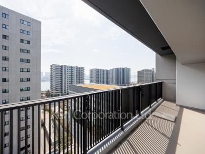 Balcony ※Photo of the same layout on 9 floor. Decoration and fixture may differ.