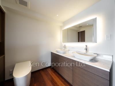Powder Room