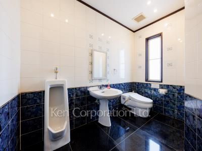 Lavatory