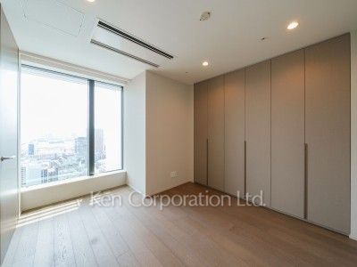 Bedroom ※Photo of the same layout on 38 floor. Decoration and fixture may differ.